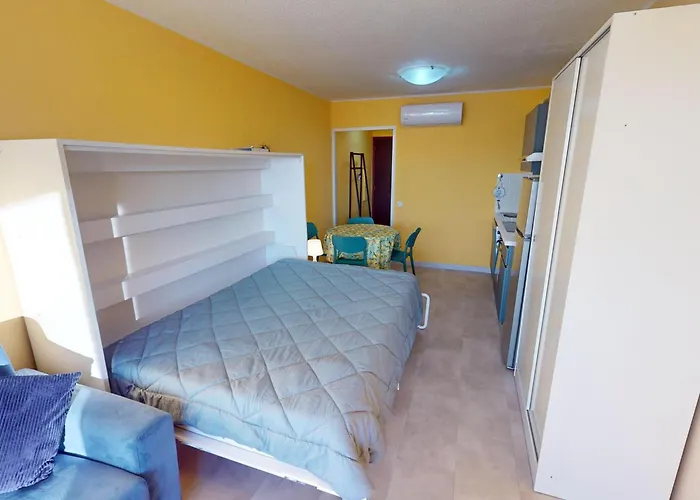 Apartment Avec Terrasse Face Et Wifi A - Fr-1-196-369