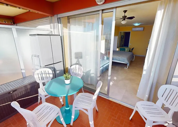 Apartment Avec Terrasse Face Et Wifi A - Fr-1-196-369