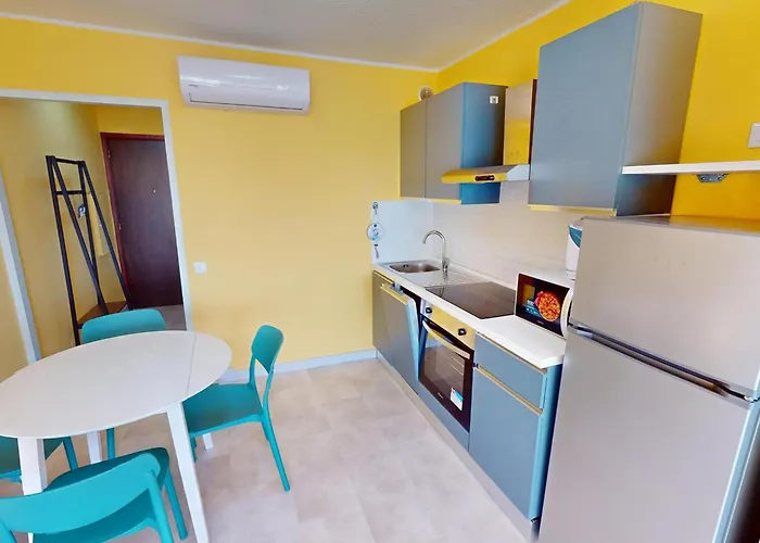 Avec Terrasse Face Et Wifi A - Fr-1-196-369 Apartment